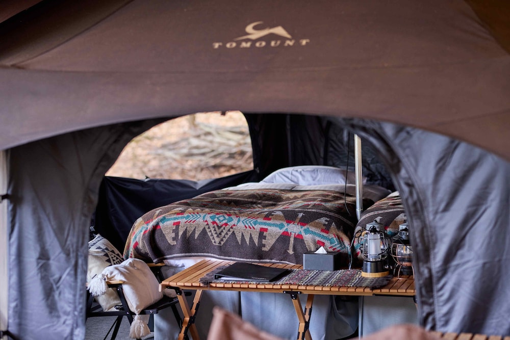 Premium Bell Tent2 ベッド3台 禁煙 （ペット可） 客室12 | TOCORO. Mt.Fuji CAMP&GLAMPING