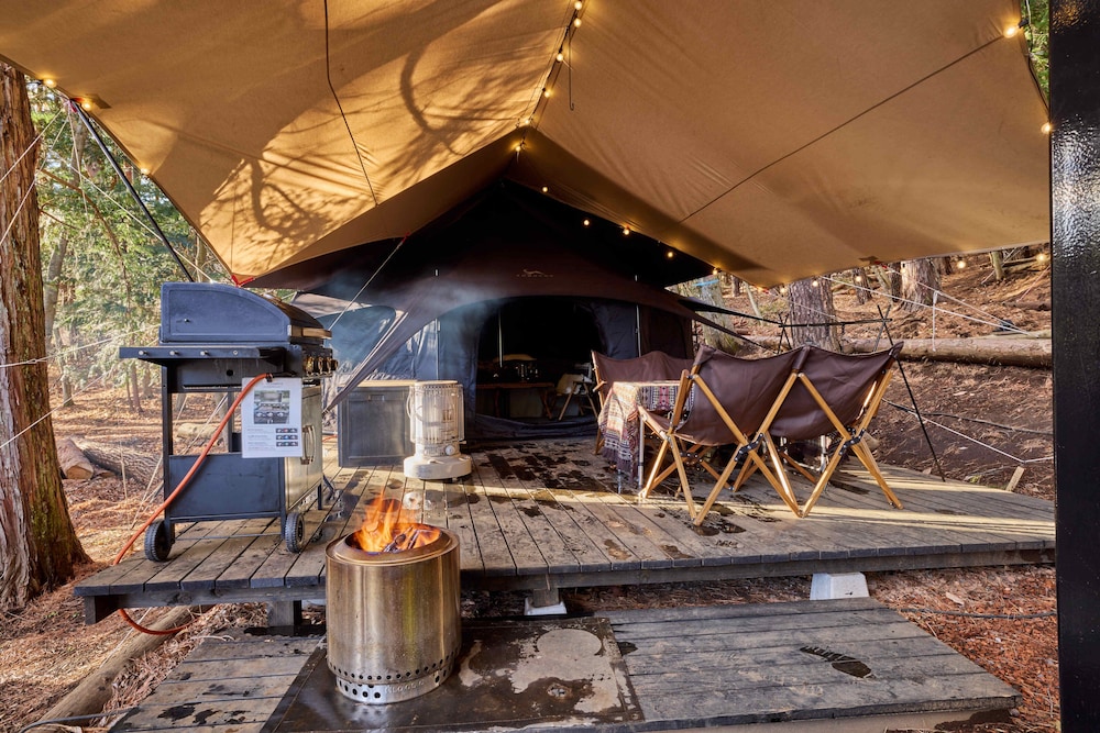Premium Bell Tent2 ベッド3台 禁煙 （ペット可） 客室24 | TOCORO. Mt.Fuji CAMP&GLAMPING