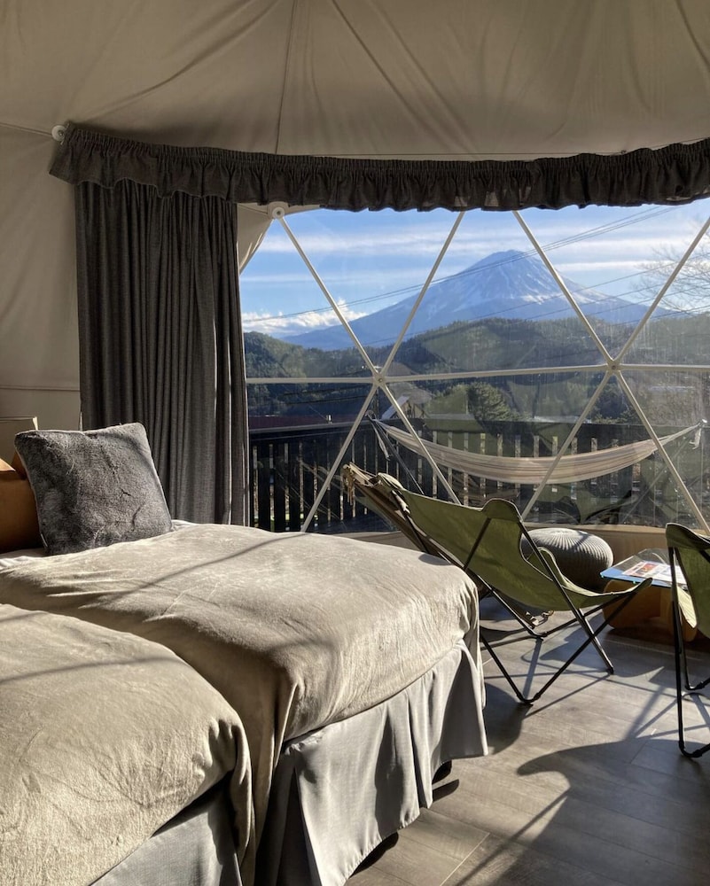 Luxury Dome Venus ベッド6台 禁煙（ペット可） 客室9 | TOCORO. Mt.Fuji CAMP&GLAMPING
