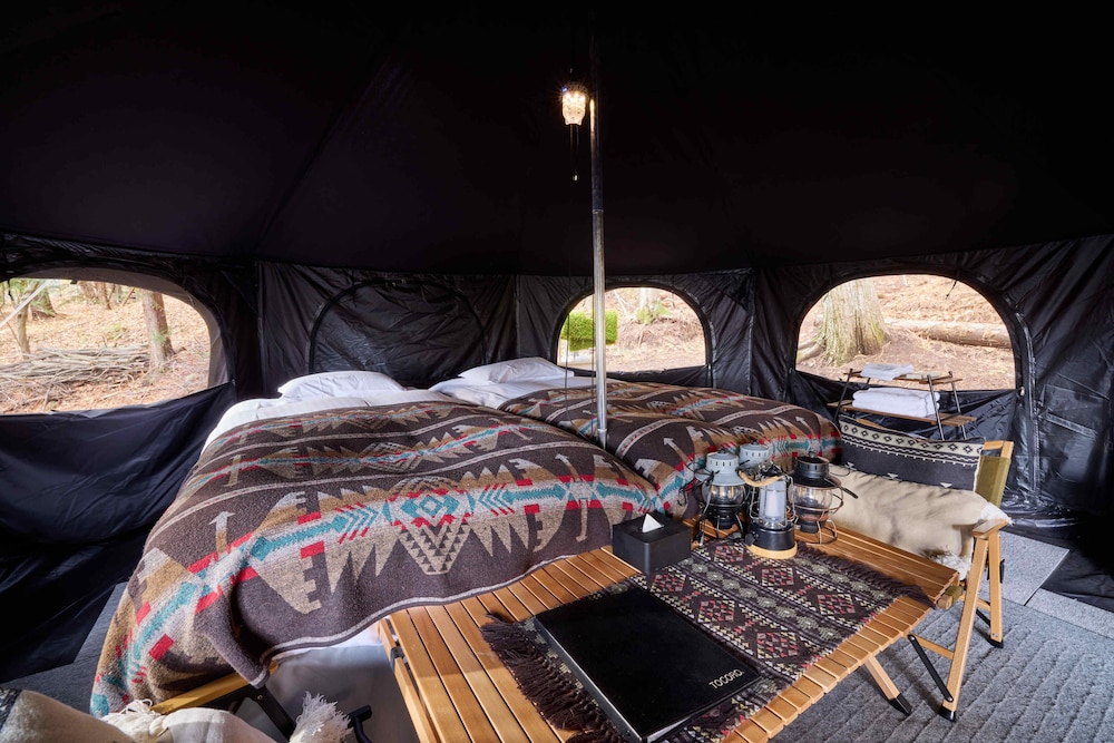 Premium Bell Tent2 ベッド3台 禁煙 （ペット可） 客室10 | TOCORO. Mt.Fuji CAMP&GLAMPING
