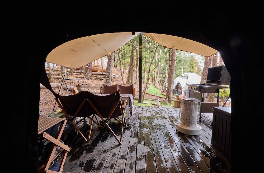 Premium Bell Tent2 ベッド3台 禁煙 （ペット可） 客室14 | TOCORO. Mt.Fuji CAMP&GLAMPING
