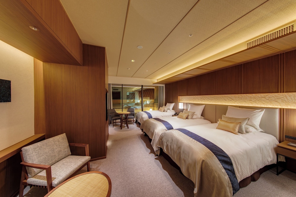 デラックス トリプルルーム 禁煙 | ホテルオークラ京都 岡崎別邸