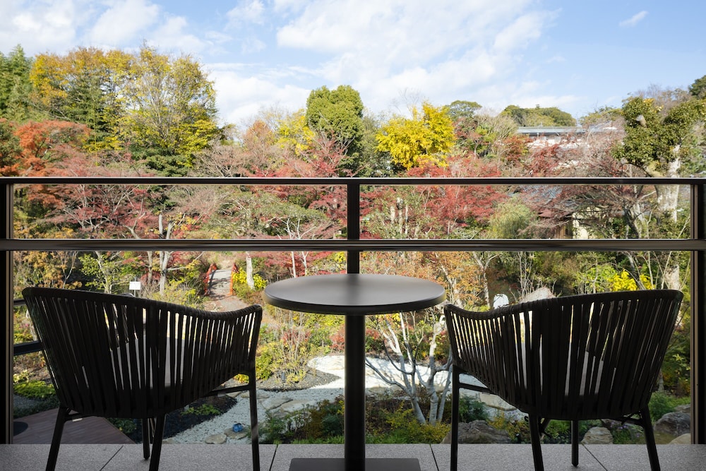 別邸スイートツイン 禁煙 バルコニー1 | ホテルオークラ京都 岡崎別邸