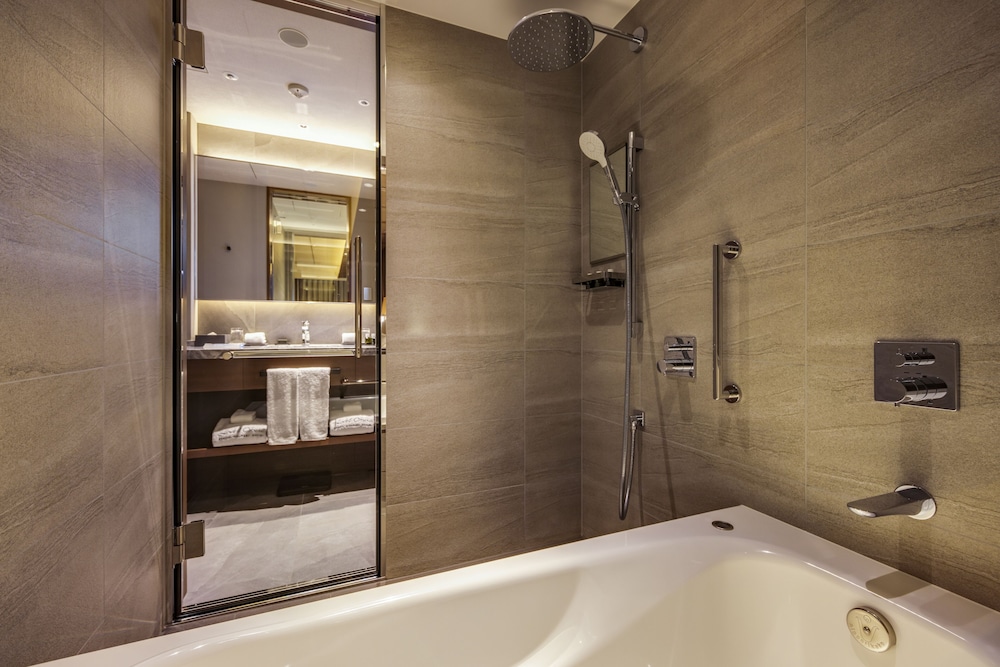 デラックス トリプルルーム 禁煙 バスルームのシンク0 | ホテルオークラ京都 岡崎別邸