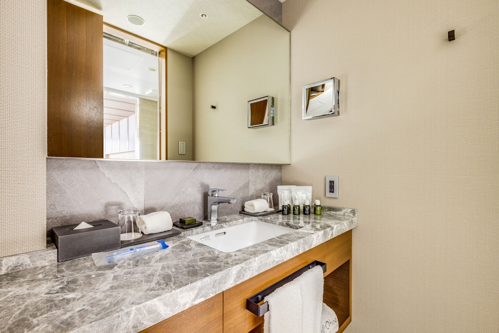 デラックス トリプルルーム 禁煙 バスルーム0 | ホテルオークラ京都 岡崎別邸