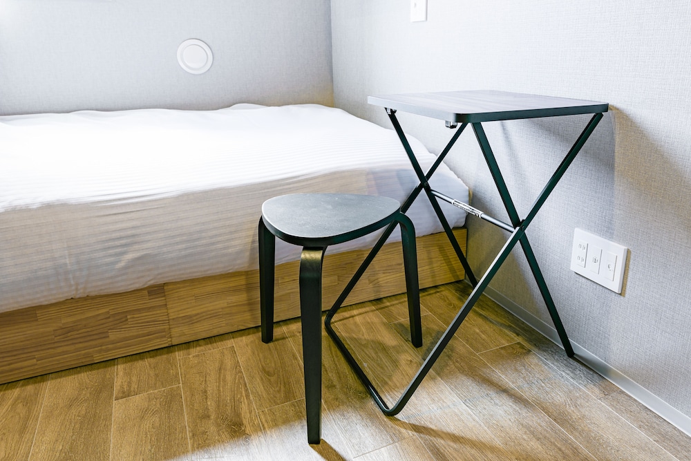 ベーシック ダブルルーム 禁煙 客室5 | アンドホステル浅草合羽橋