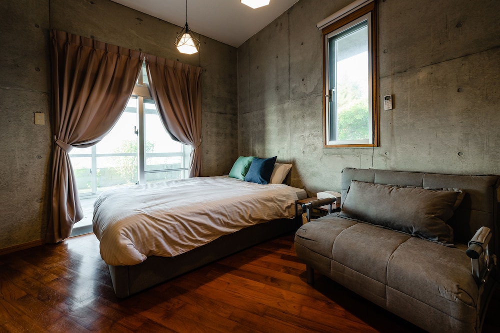 Pine House in Ginoza 一棟貸し, 禁煙 (ビーチフロント) 客室3 | Pine House in Ginoza