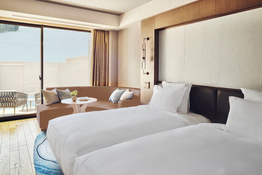 クラシック ルーム ダブルベッド 2 台 (Outdoor Living Area) | ANAインターコンチネンタル安比高原リゾート by IHG