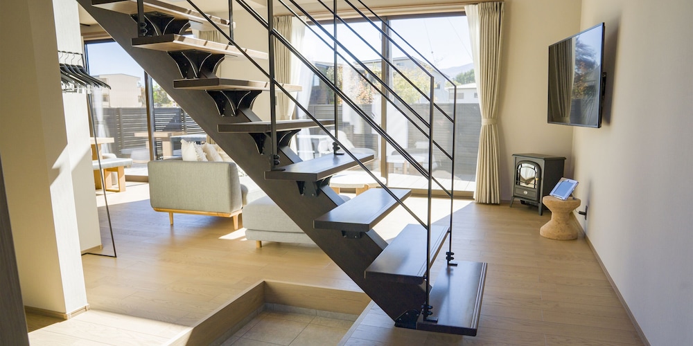 [ペット不可]ベーシック ハウス 禁煙 (103) リビング エリア1 | Rakuten STAY 富士河口湖駅