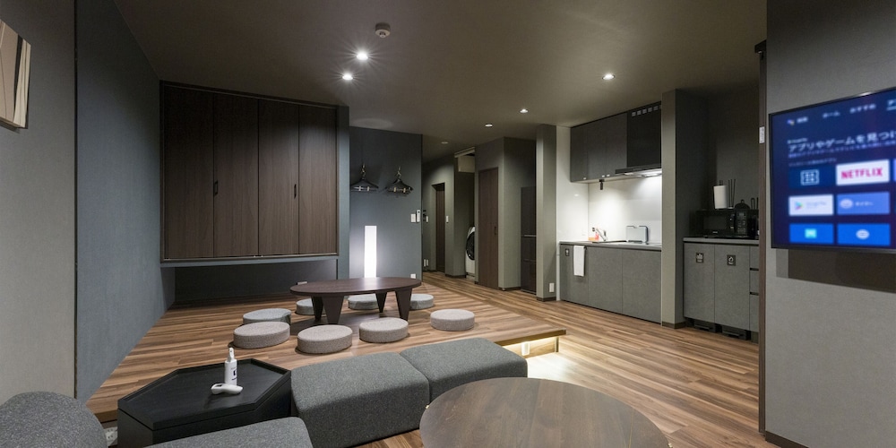 [ペット同室不可]8名定員 禁煙（105） リビング エリア1 | Rakuten STAY 日光宝殿