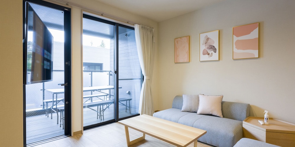 [ペット同室不可] 6名定員 禁煙 リビング エリア4 | Rakuten STAY 日光宝殿