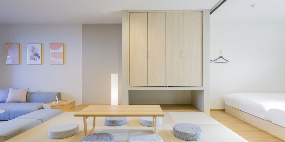 [ペット同室不可] 6名定員 禁煙 リビング エリア1 | Rakuten STAY 日光宝殿