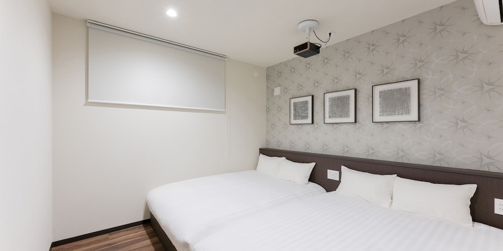 [ペット同室不可]8名定員 禁煙（105） 客室3 | Rakuten STAY 日光宝殿