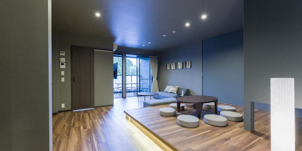 [ペット同室不可]8名定員 禁煙（105） リビング エリア3 | Rakuten STAY 日光宝殿