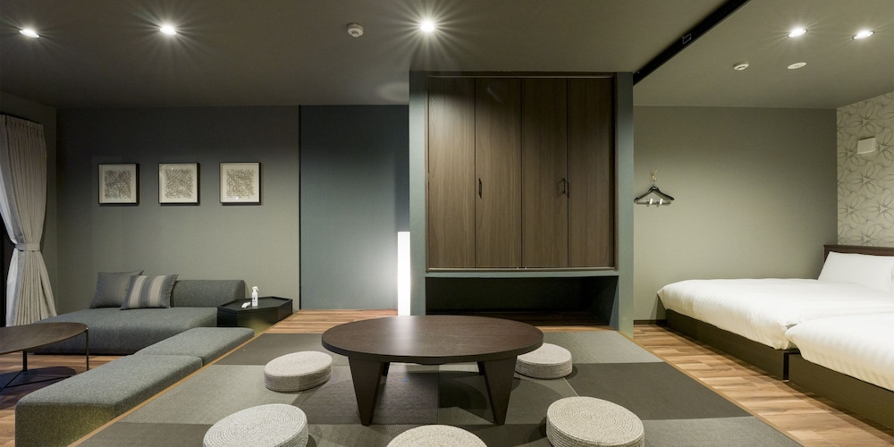 [ペット同室不可]8名定員 禁煙（105） リビング エリア7 | Rakuten STAY 日光宝殿