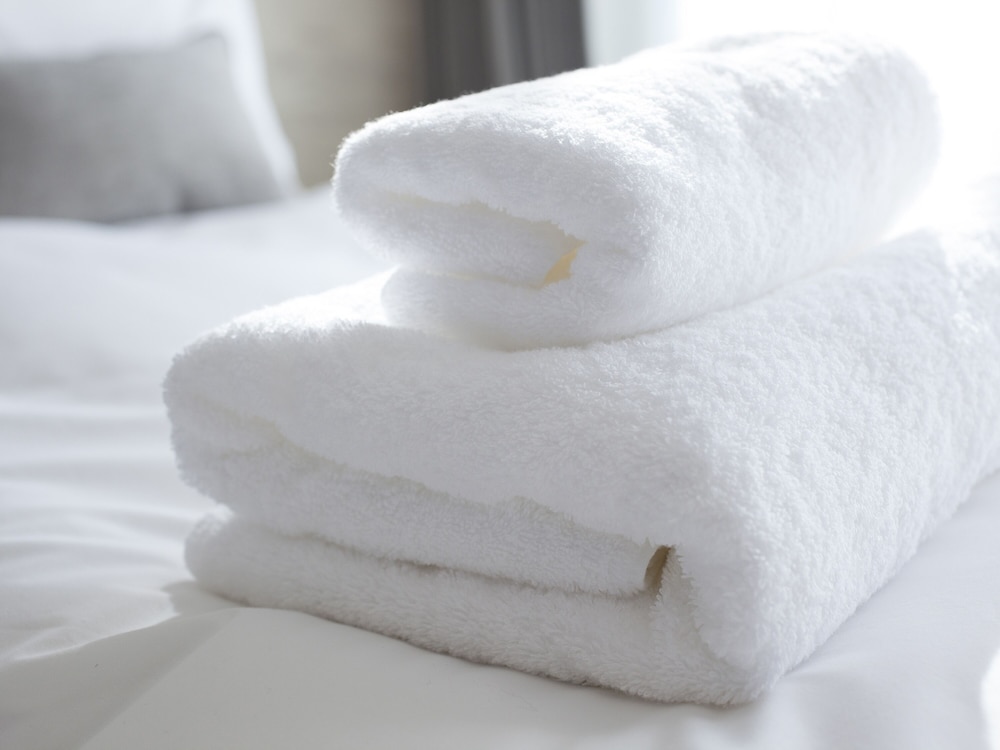 ユニバーサルダブル 禁煙 客室の設備とサービス1 | HOTEL THE LEBEN OSAKA