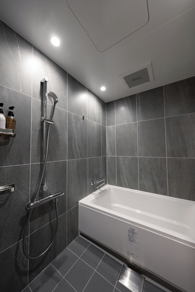 スーペリア ツイン 禁煙 バスルーム1 | HOTEL THE LEBEN OSAKA