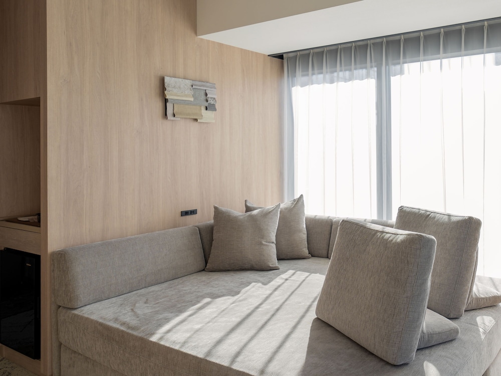 コーナーダブル 禁煙 客室1 | HOTEL THE LEBEN OSAKA