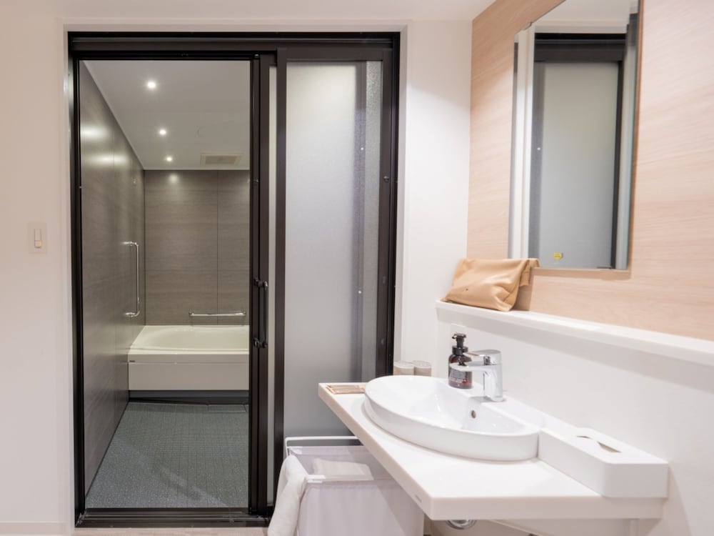 ユニバーサルダブル 禁煙 客室3 | HOTEL THE LEBEN OSAKA