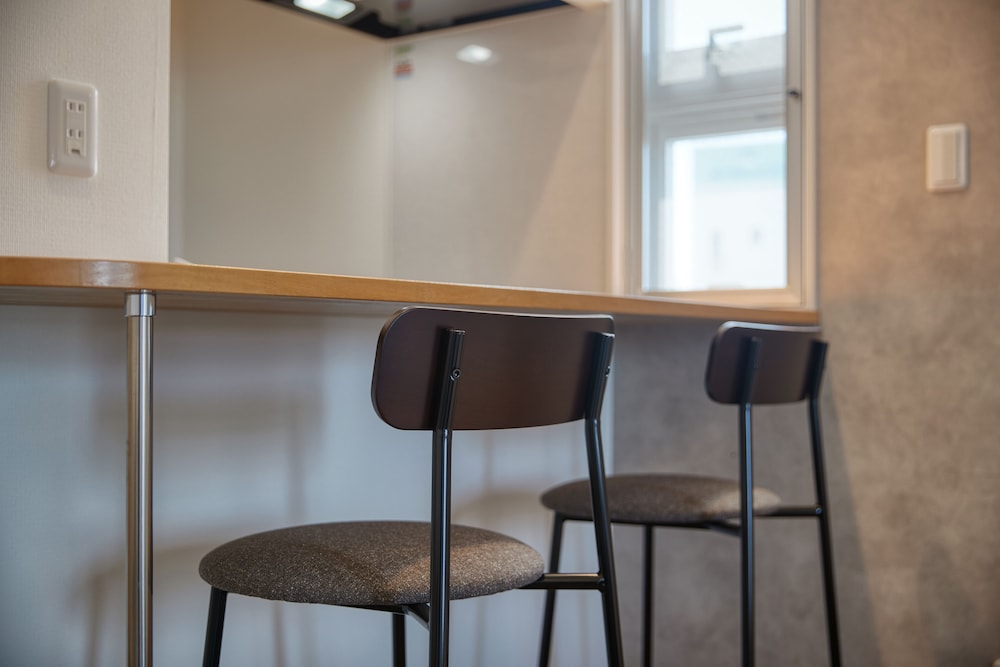 デラックス ダブルルーム 禁煙 客室内のダイニングエリア0 | ニューノーマルホテルイン波の上