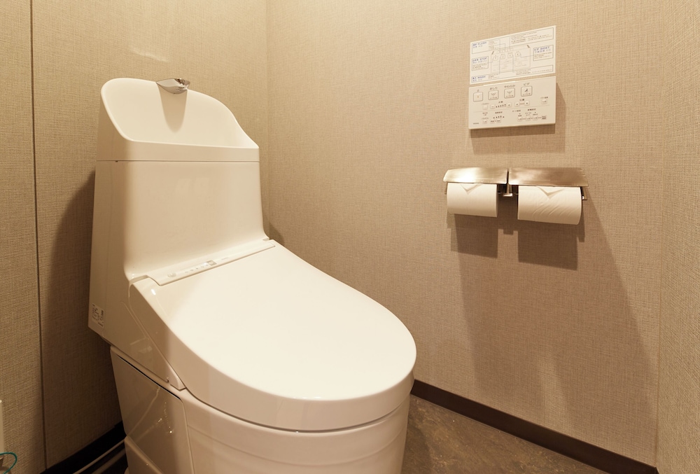 スーペリアファミリー北斎 禁煙 (1名~3名)(地下フロアへのご案内となります) 客室3 | MONday Apart Premium 京都駅