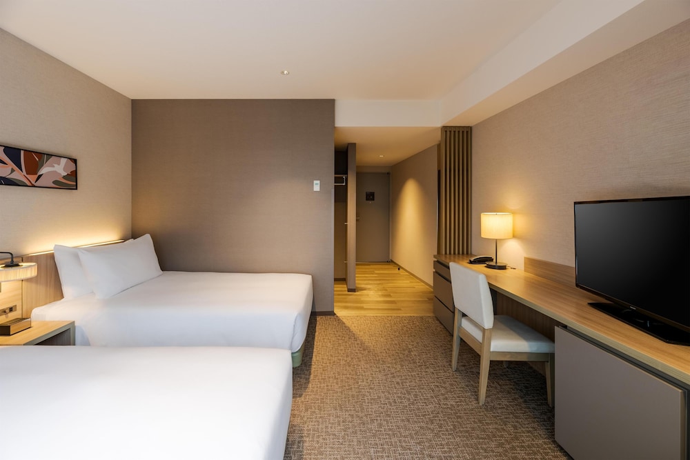 デラックス ルーム シングルベッド 2 台 オーシャンビュー | ヒルトン・ガーデン・イン横浜みなとみらい