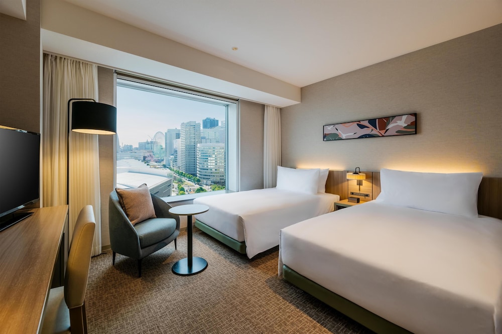 デラックス ルーム シングルベッド 2 台 オーシャンビュー (High Floor) 客室1 | ヒルトン・ガーデン・イン横浜みなとみらい