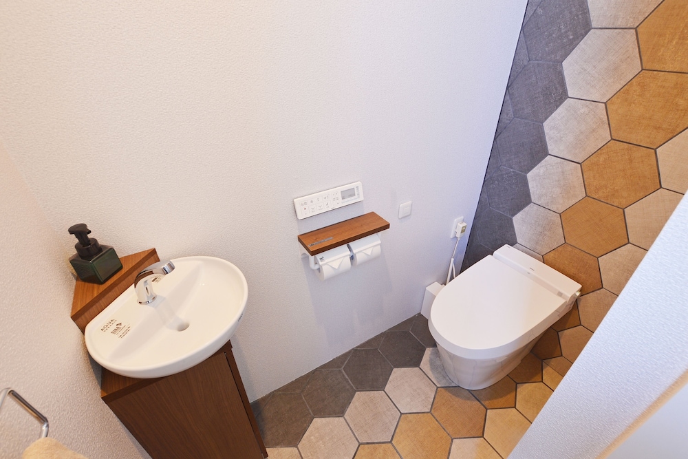 [北棟] 一棟貸し 禁煙 バスルーム1 | 海宙道 Sea Space Road