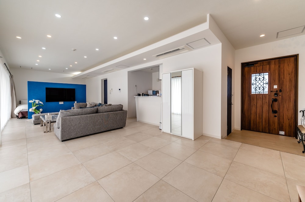 ヴィラ 禁煙 リビング エリア8 | Villa Alyssum 宮古島