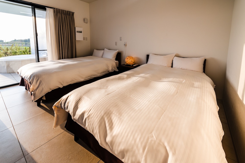 客室1 | Villa Alyssum 宮古島