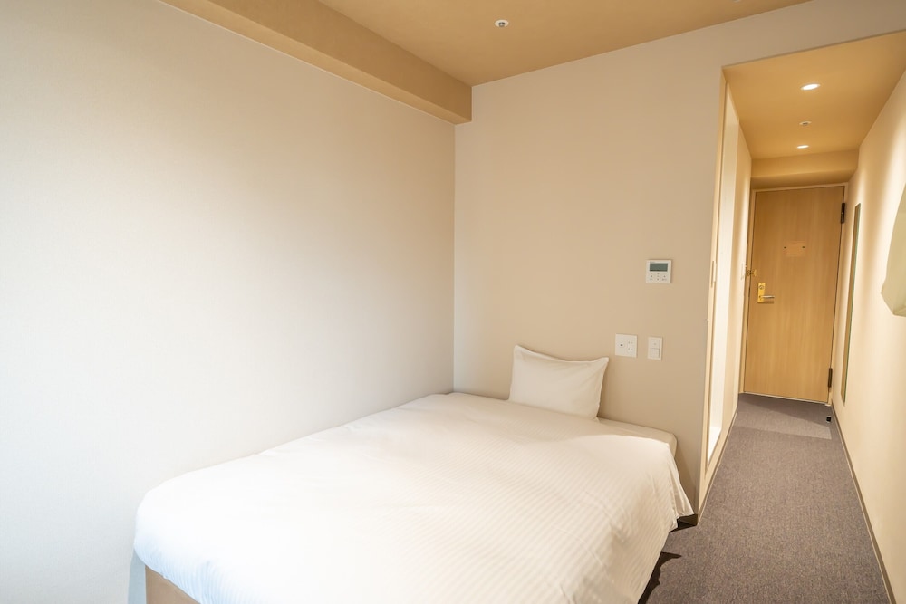 スタンダード ダブルルーム (毎日の清掃なし) 喫煙可 客室2 | 心斎橋アルティ・イン