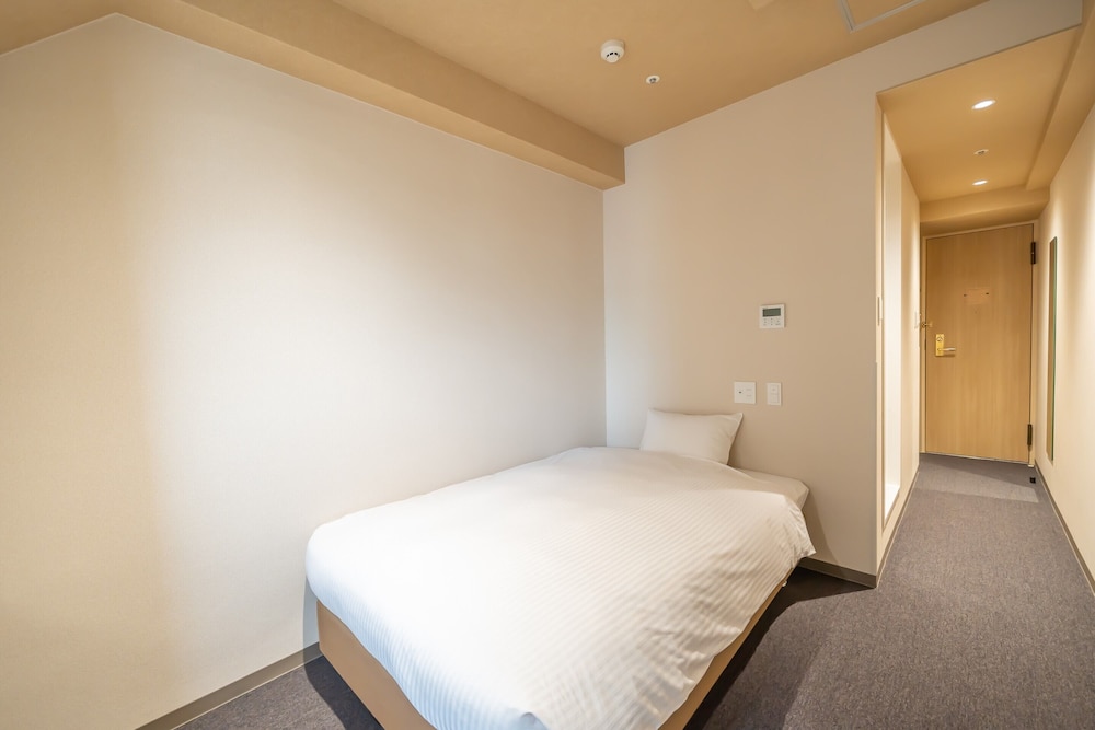 スタンダード シングルルーム (毎日の清掃なし) 禁煙 客室2 | 心斎橋アルティ・イン