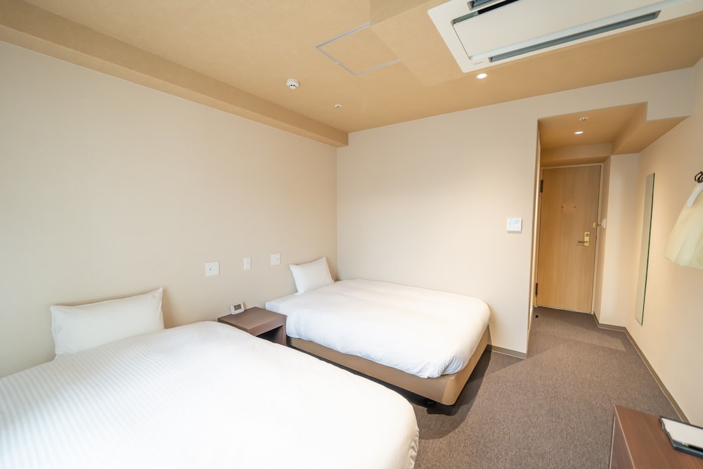 スタンダード ツインルーム (毎日の清掃なし) 禁煙 客室2 | 心斎橋アルティ・イン