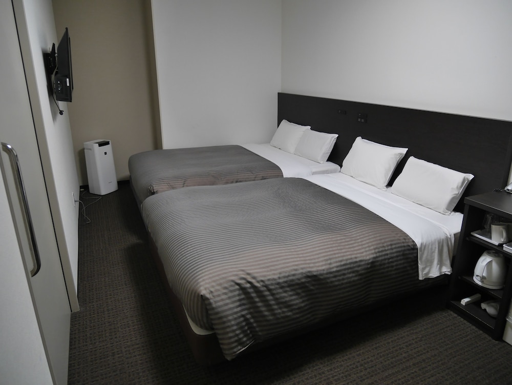 スーペリア ツインルーム ダブルベッド 2 台 禁煙 シティビュー | 天然温泉越谷湯元の湯 ホテルグランワイズ越谷プレミア