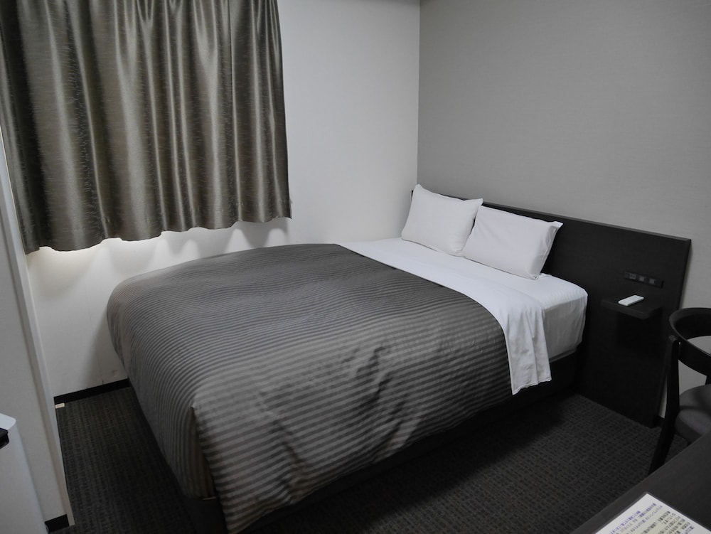 プレミアム ダブルルーム ダブルベッド 1 台 禁煙 スパ浴槽 | 天然温泉越谷湯元の湯 ホテルグランワイズ越谷プレミア