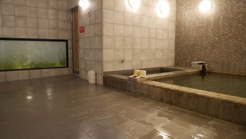 プレミアム ダブルルーム ダブルベッド 1 台 禁煙 スパ浴槽 客室1 | 天然温泉越谷湯元の湯 ホテルグランワイズ越谷プレミア