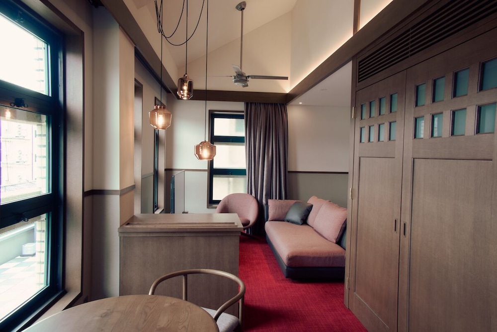 バルコニーキング ラウンジ利用込 (旧任天堂本社社屋) 禁煙 客室2 | 丸福樓