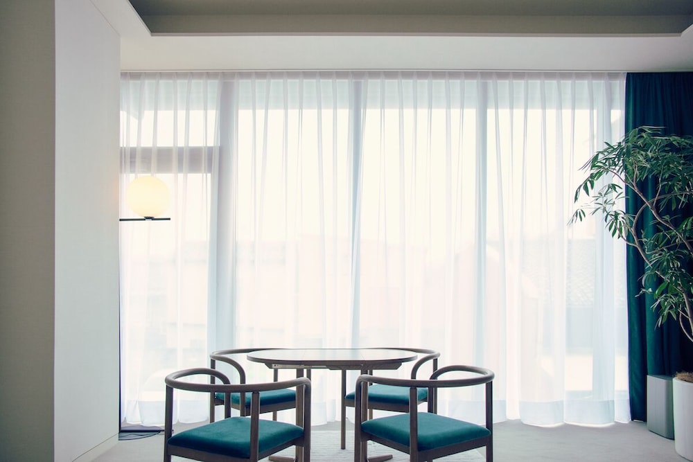 スーペリアツイン ラウンジ利用込 (安藤忠雄氏デザイン) 客室2 | 丸福樓