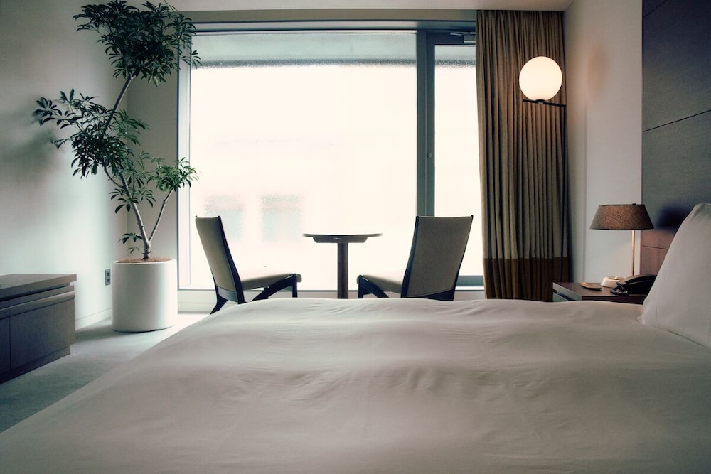 スタンダードツイン ラウンジ利用込 (安藤忠雄氏デザイン) 禁煙 客室1 | 丸福樓