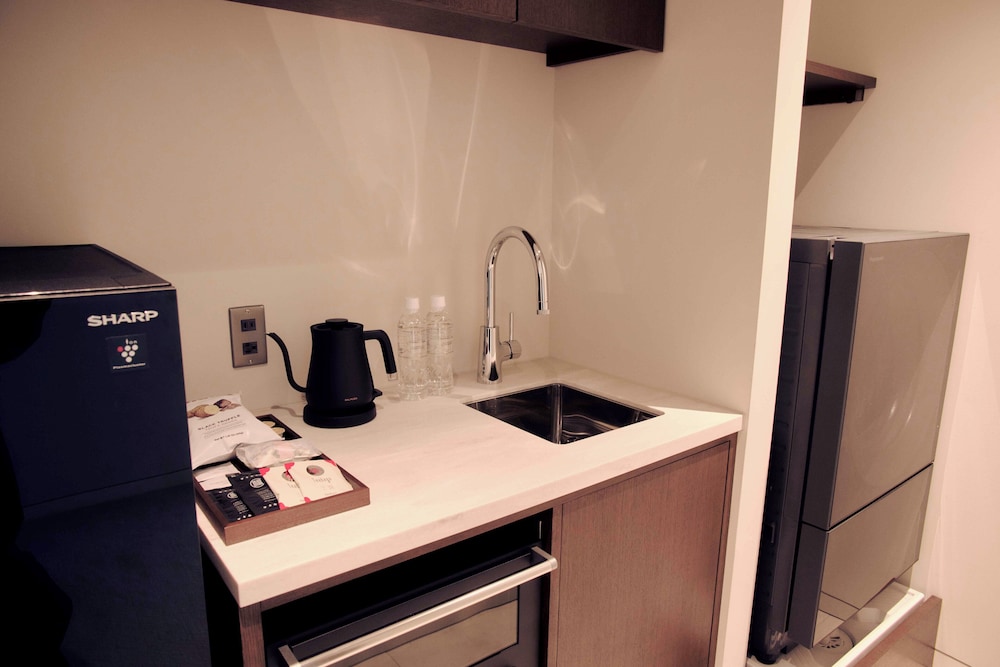 レジデンシャルスイート ラウンジ利用込 (安藤忠雄氏デザイン) 禁煙 ランドリー0 | 丸福樓