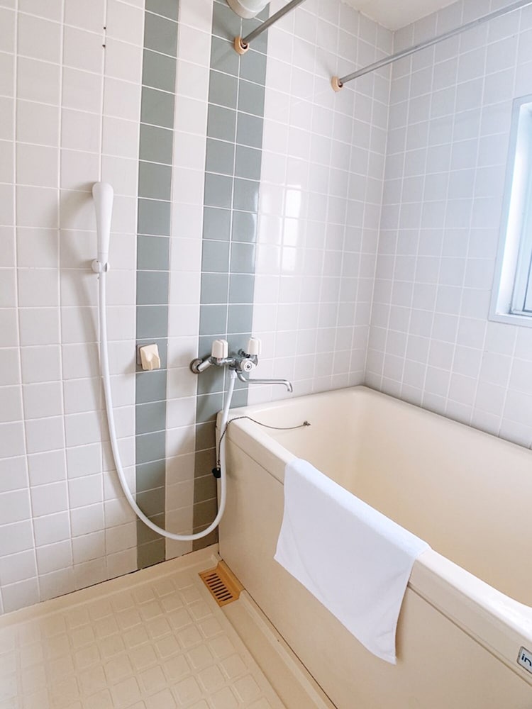 ファミリー ルーム 禁煙 (501) バスルーム1 | おうちホテル銀山町 with わんこ