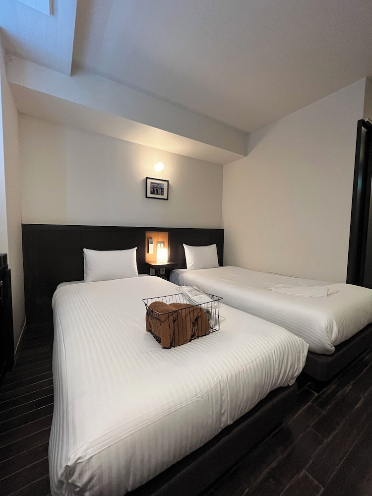 スタンダード ツインルーム 客室1 | サットンプレイスホテル上野