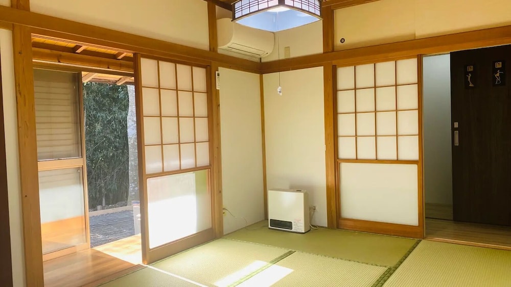 古民家B棟 客室1 | 一宿一景一生縁・市原 - キャンプサイト