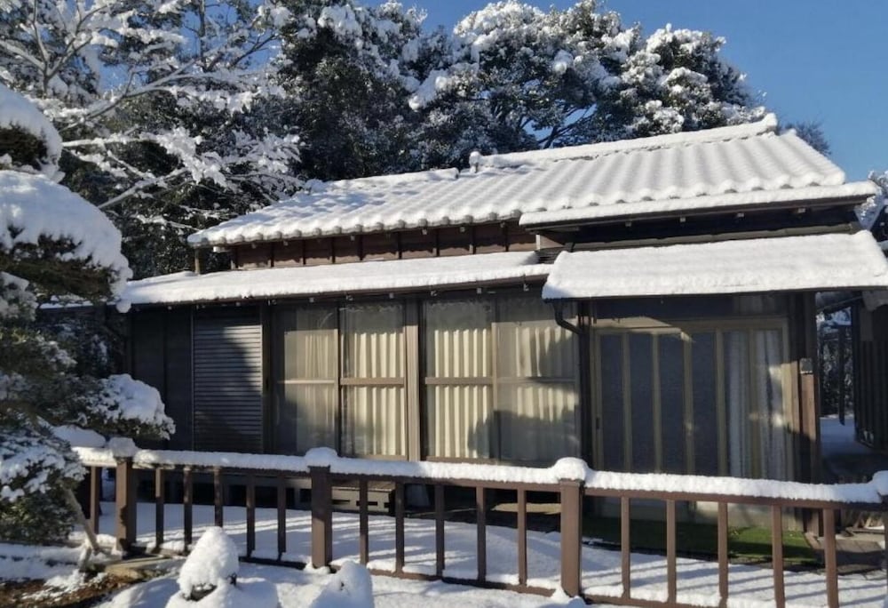 古民家B棟 リビング エリア0 | 一宿一景一生縁・市原 - キャンプサイト