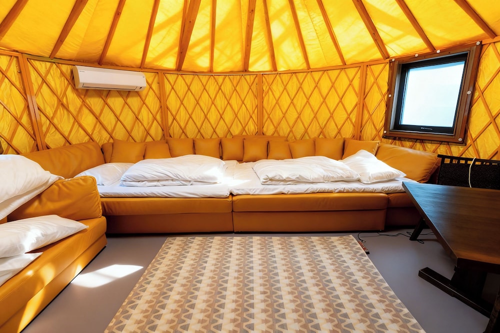 テント2号 リビング エリア0 | 一宿一景一生縁・市原 - キャンプサイト