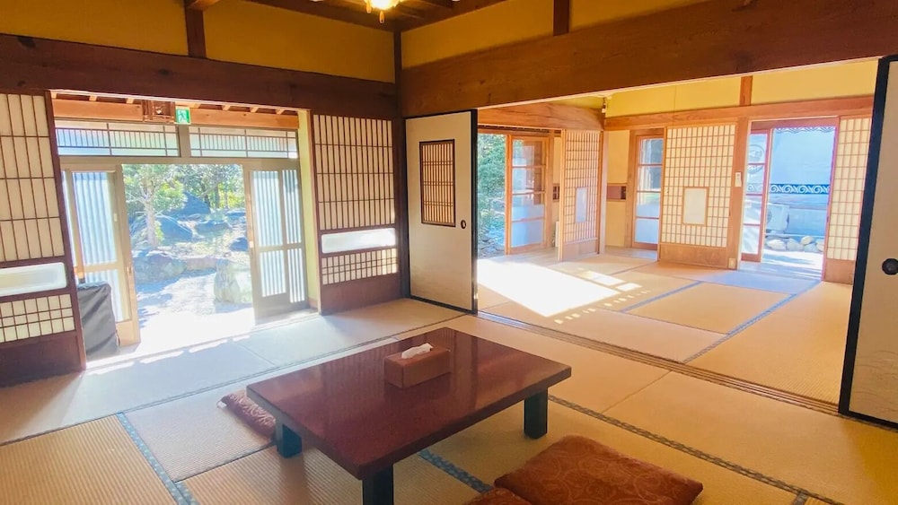 古民家C棟 客室11 | 一宿一景一生縁・市原 - キャンプサイト