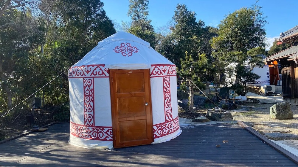 テント2号 リビング エリア1 | 一宿一景一生縁・市原 - キャンプサイト