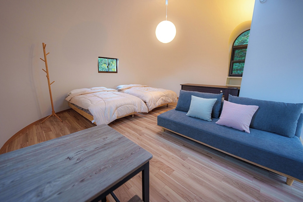 エクスクルーシブ テント 客室2 | 一宿一景一生縁・市原 - キャンプサイト