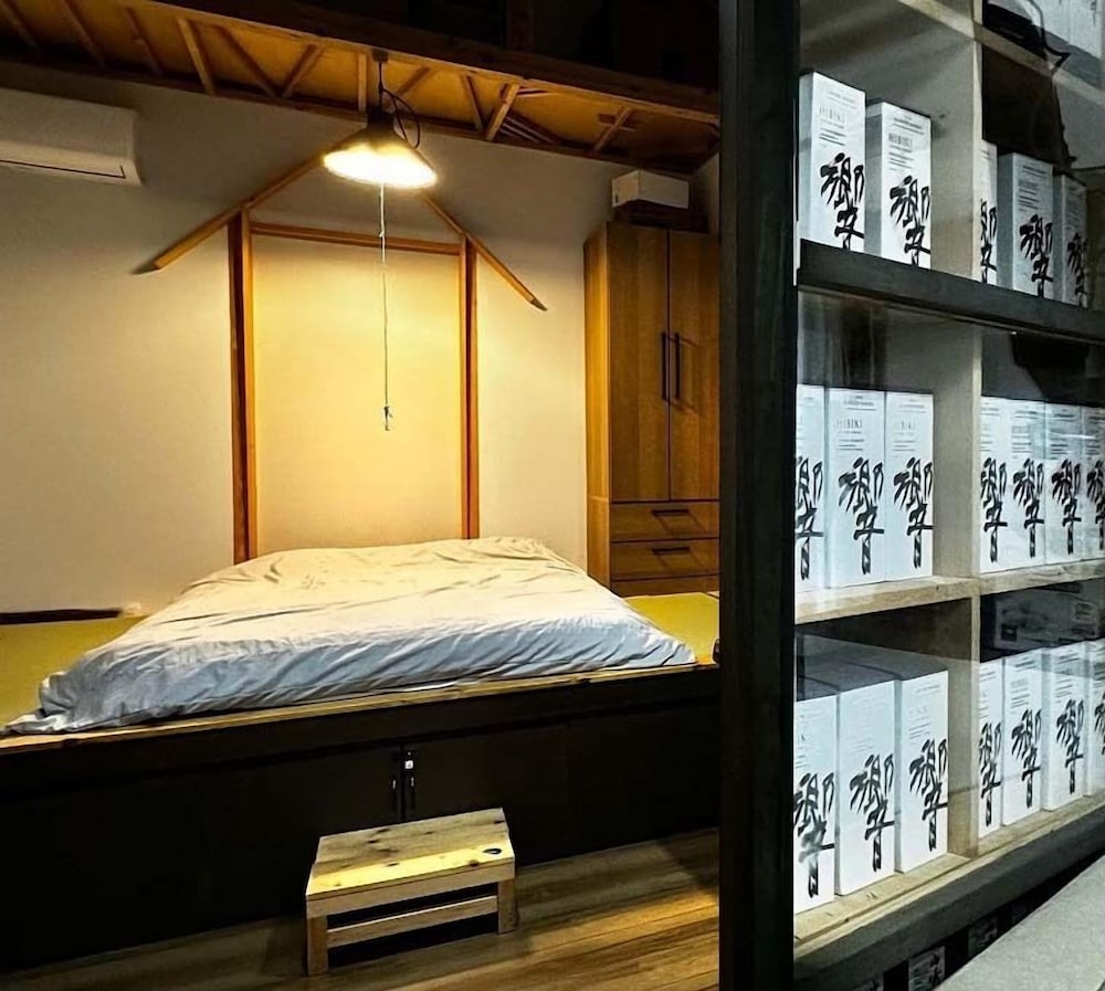 デラックス ハウス 客室3 | 一宿一景一生縁・市原 - キャンプサイト