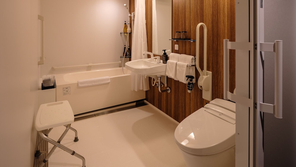 スタンダード ツインルーム 禁煙 バスルーム1 | ホテル SUI 浜松